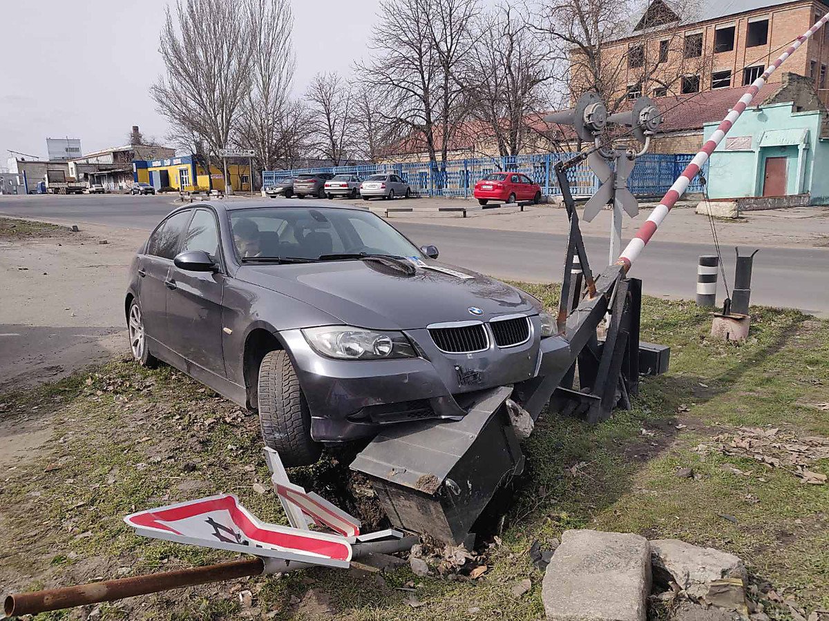 Таксист не справился с управлением и попал в ДТП в Воронежской области – пострадал 3-летний ребенок