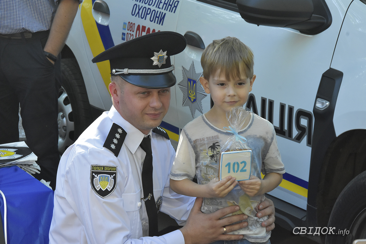 Под вой сирен и детский смех: как в Николаеве встретили День полиции. ФОТО  | СВІДОК.info