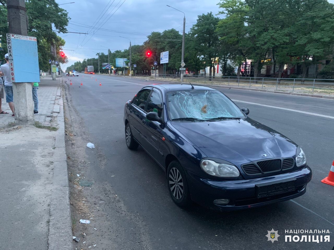 В Николаеве суд начал рассматривать дело о ДТП, где автомобиль сбил  насмерть 17-летнюю девушку | СВІДОК.info