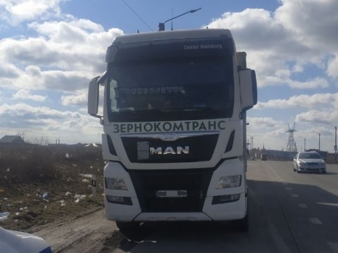 Под Николаевом столкнулись два грузовика Man