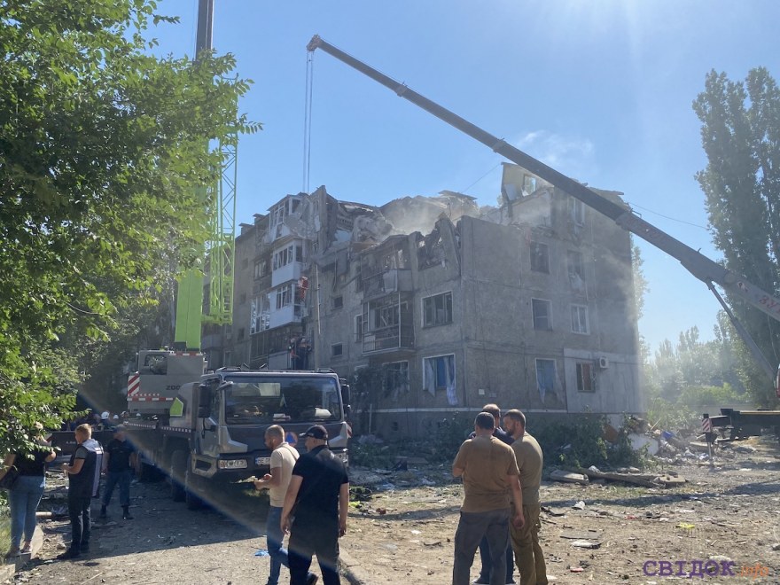 Влучання ракети в житловий будинок в Миколаєві: наразі відомо про 5 загиблих